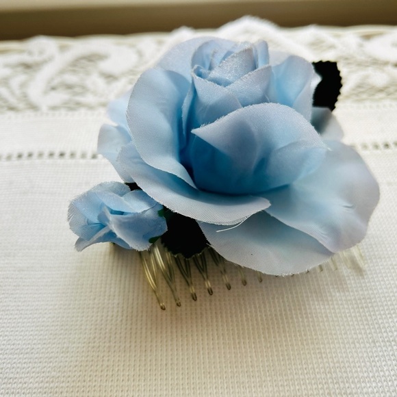 Flower Hair Comb Fastener Pastel Blue Coquette Vintage 1980s Bud Green Leaves - Picture 6 of 11